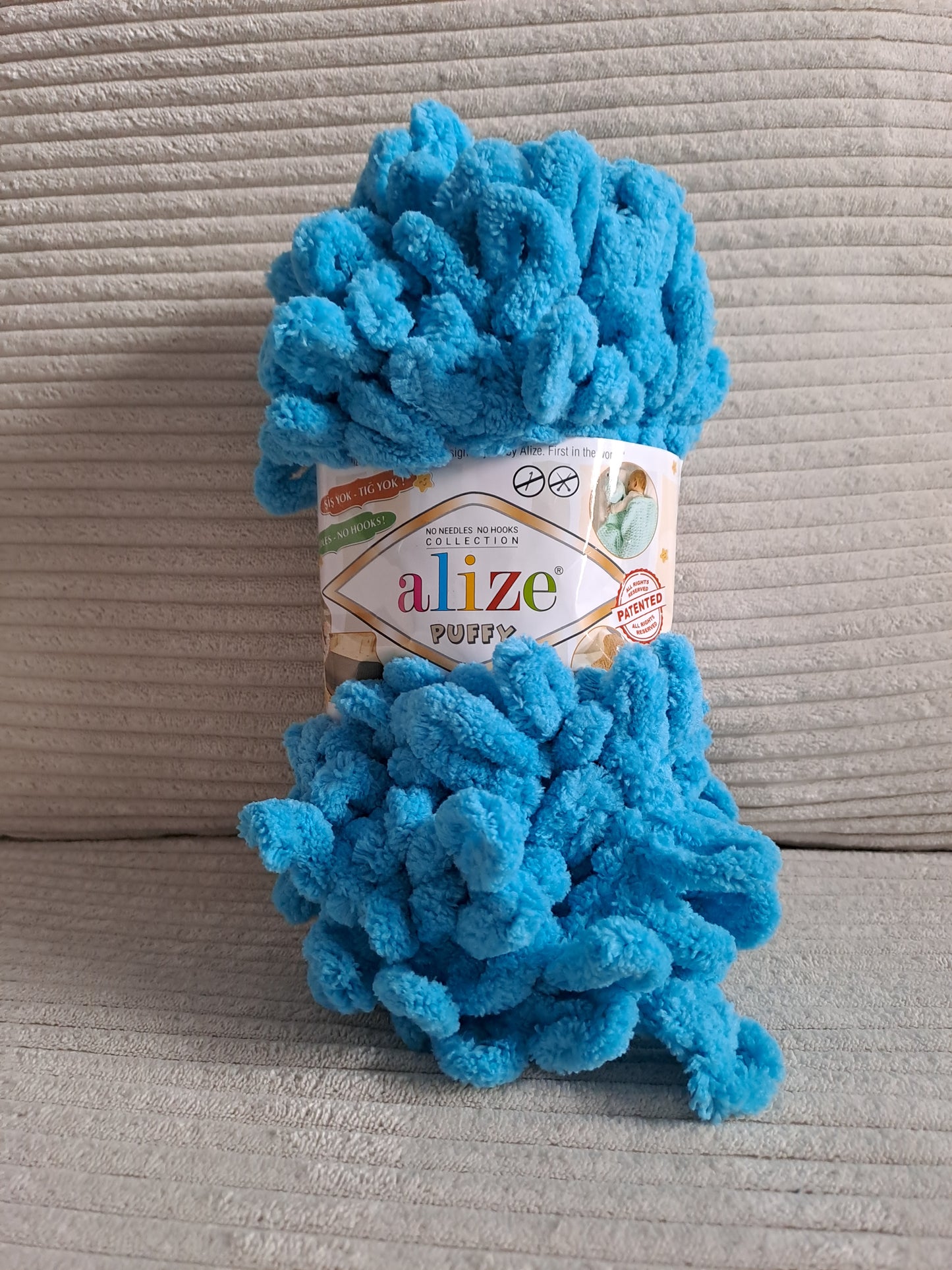 Puffy priadza modrá 16