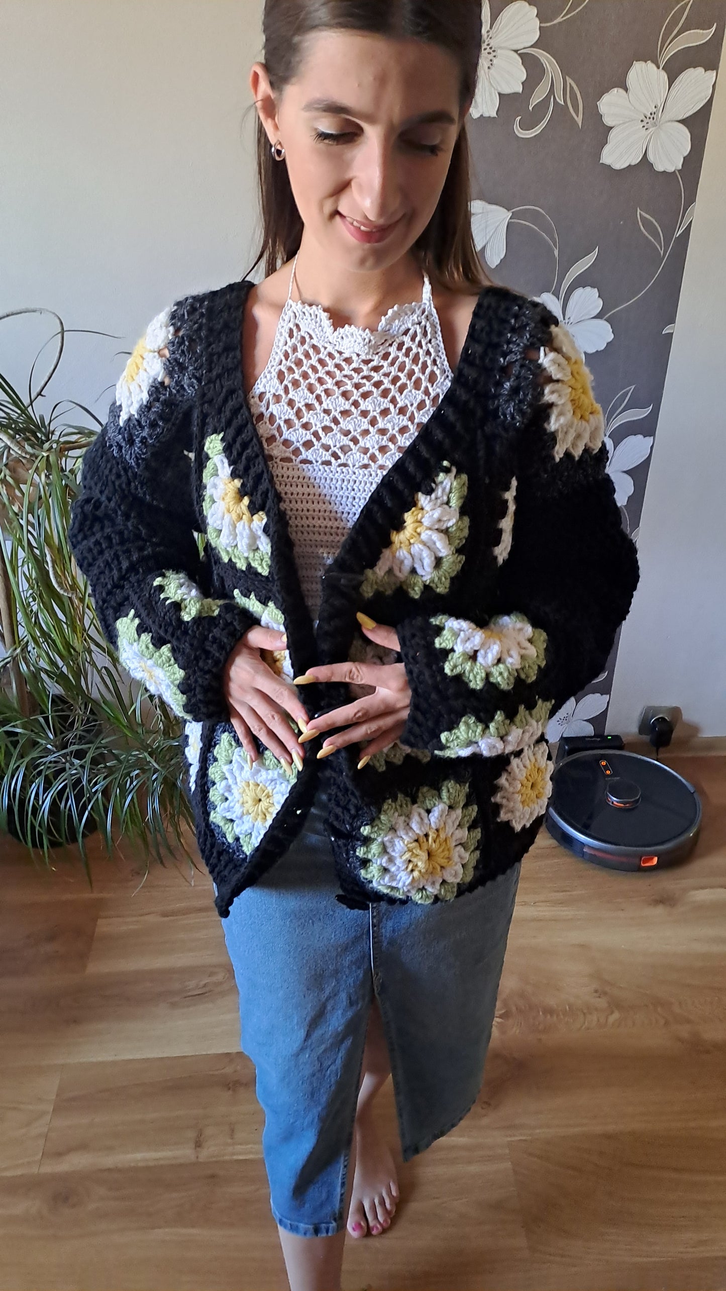 Kvietkovaný patchwork sveter