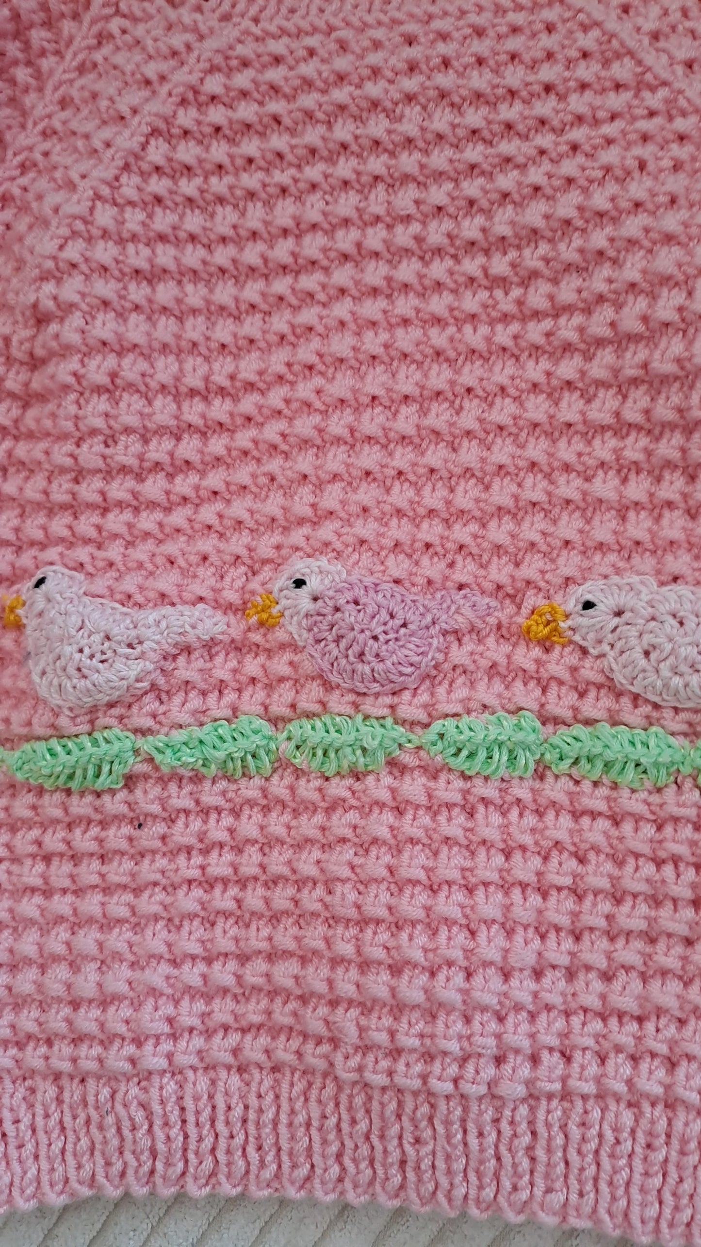 Detský pulóver s vtáčikmi