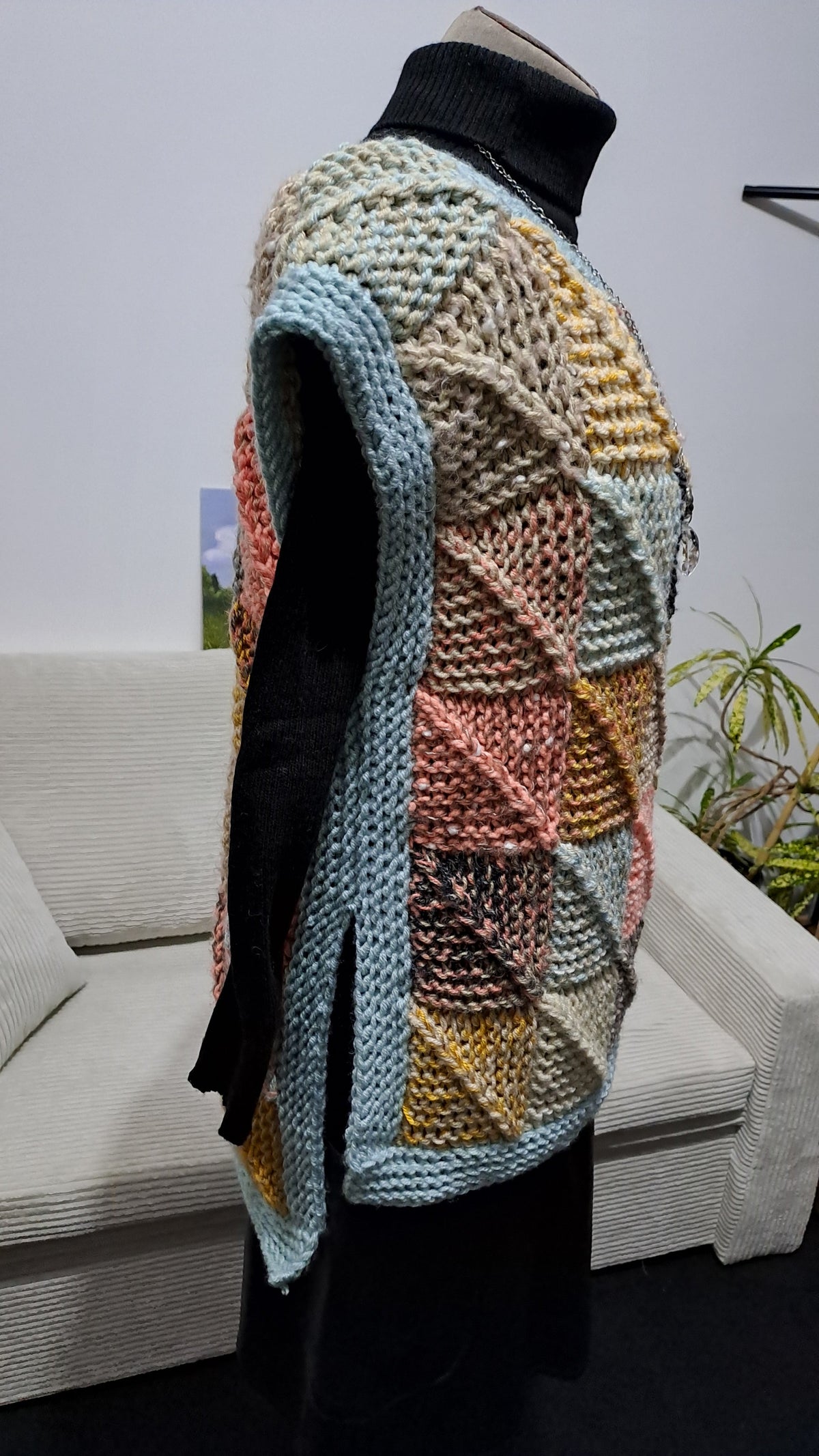 Viacfarebná vesta- patchwork vesta